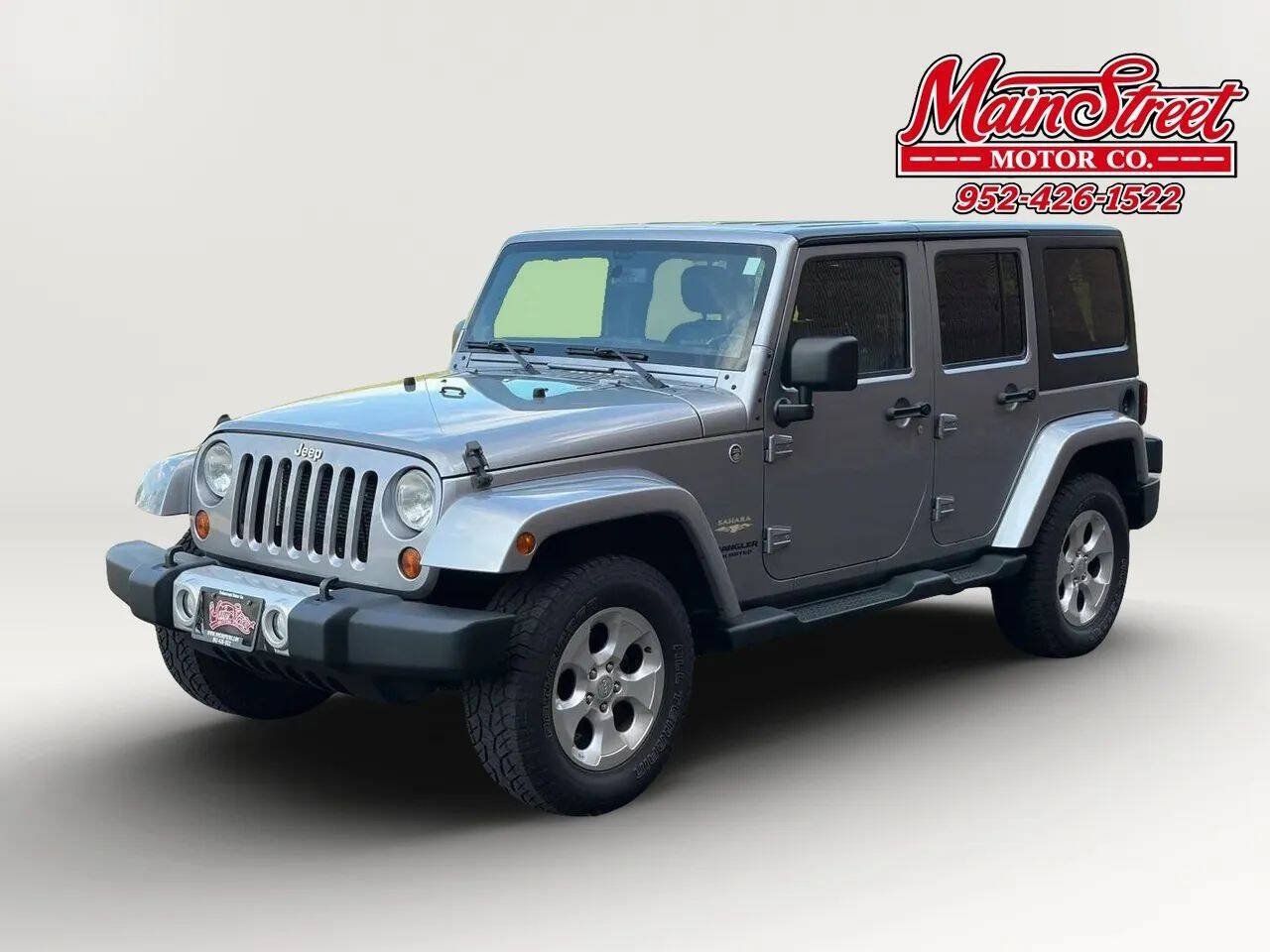 Used 2013 Jeep Wrangler Unlimited Sahara w/ Connectivity Group AWD/4WD image 3