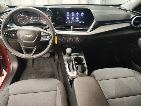 Used 2024 Chevrolet Trax LS w/ LS Convenience Package image 32