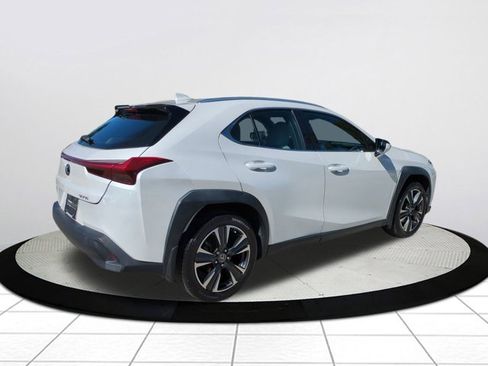 Used 2021 Lexus UX 200 image 4