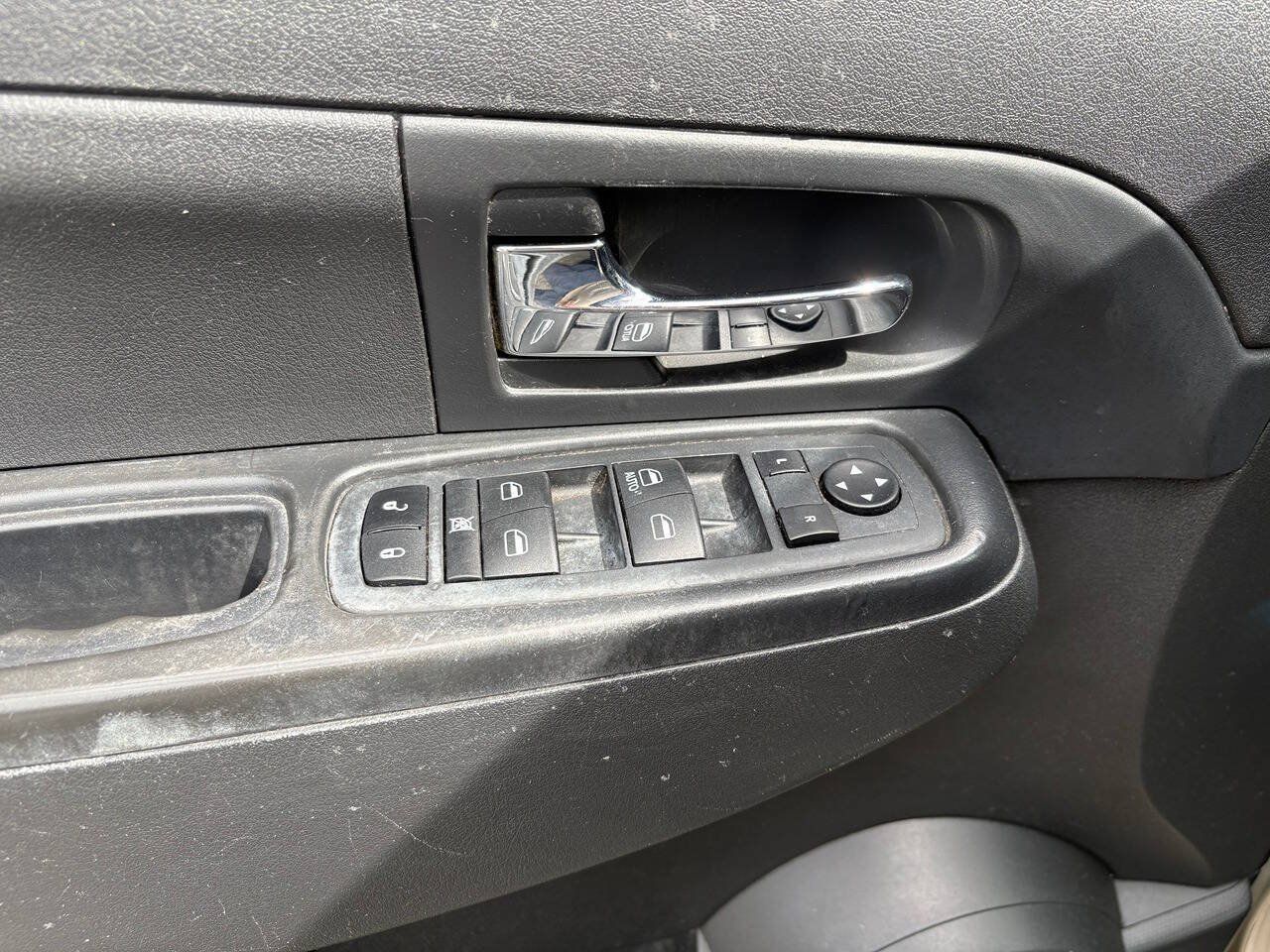 Used 2010 Jeep Liberty Sport AWD/4WD image 12