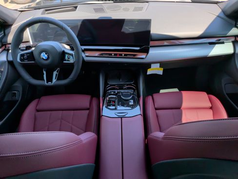 New 2027 BMW 530i w/ M Sport Package RWD image 32