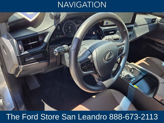 Used 2025 Lexus ES 300h w/ Premium Package FWD image 11