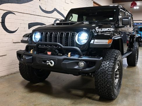 Used 2024 Jeep Wrangler Unlimited Rubicon 392 AWD/4WD image 15