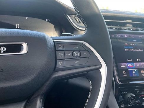 Used 2023 Jeep Grand Cherokee Limited w/ Black Appearance Package image 19