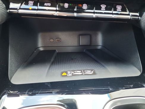 New 2026 Chevrolet Traverse RS w/ LPO, Floor Liner Package image 30