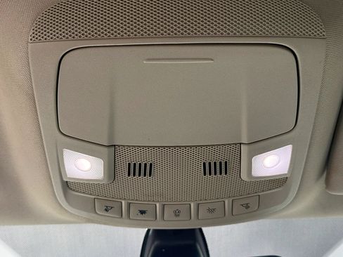 Used 2020 Ford Fusion SE w/ Equipment Group 151A FWD image 25