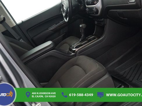 Used 2020 GMC Canyon SLE w/ Elevation Edition RWD image 8