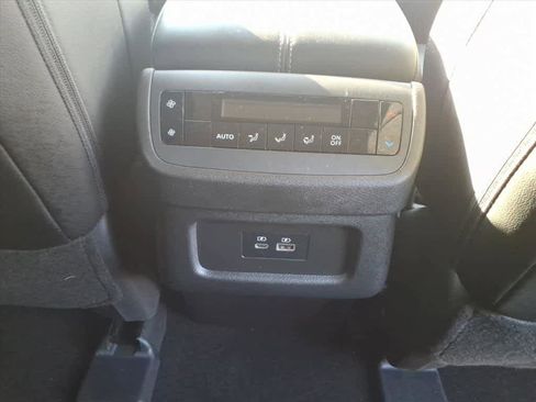 Certified 2024 Nissan Pathfinder SL image 22