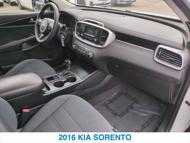 Used 2016 Kia Sorento LX FWD image 25