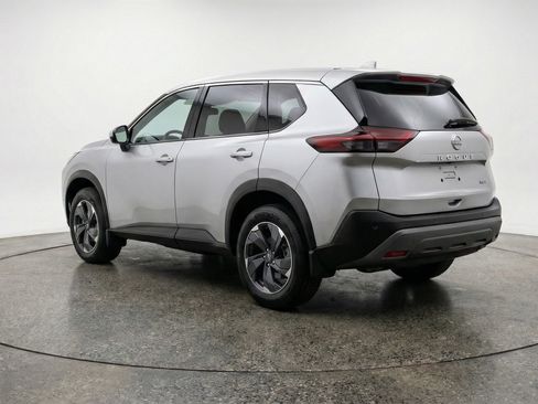Used 2025 Nissan Rogue SV AWD/4WD image 6