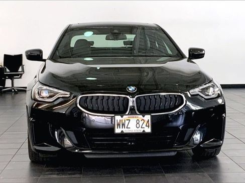 Used 2023 BMW 230i Coupe w/ Premium Package image 3
