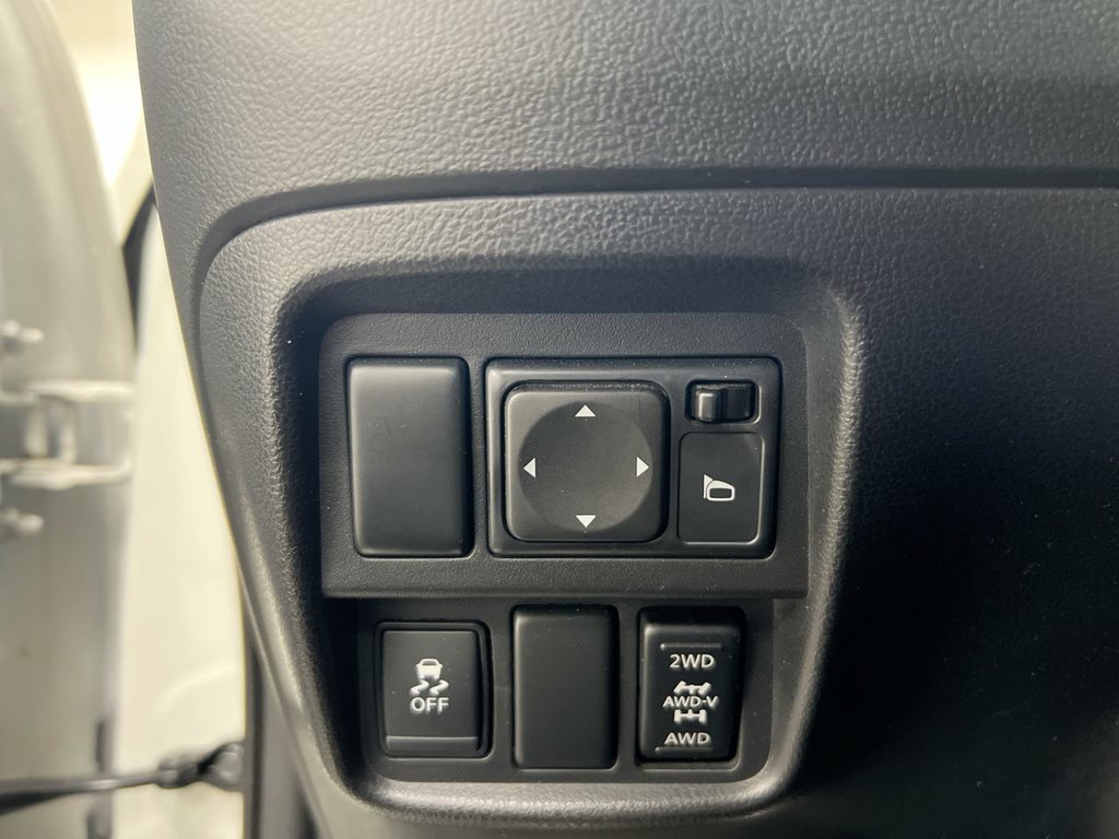 Used 2015 Nissan Juke S AWD/4WD image 18