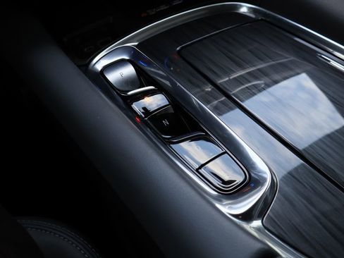 Certified 2023 Buick Enclave Premium image 19