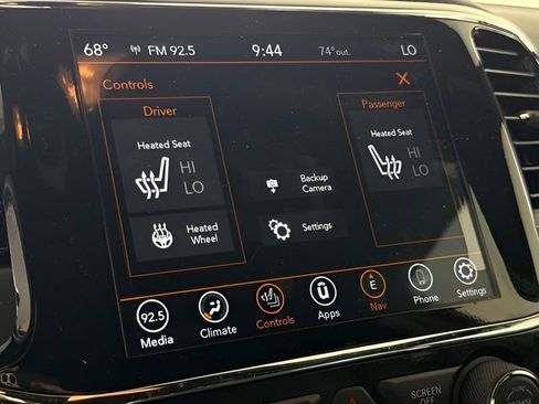 Used 2022 Jeep Grand Cherokee Laredo X image 28