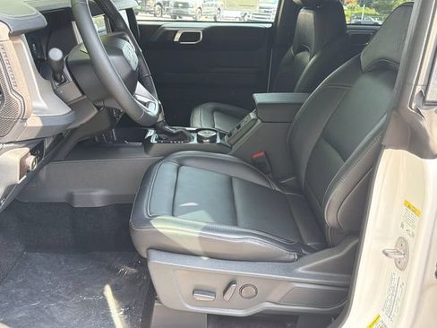 New 2026 Ford Bronco Outer Banks AWD/4WD image 9