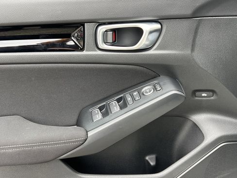 Used 2025 Honda Civic Sport image 10