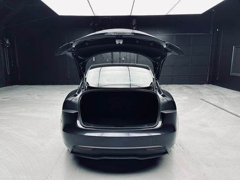 Used 2026 Tesla Model 3 RWD image 40