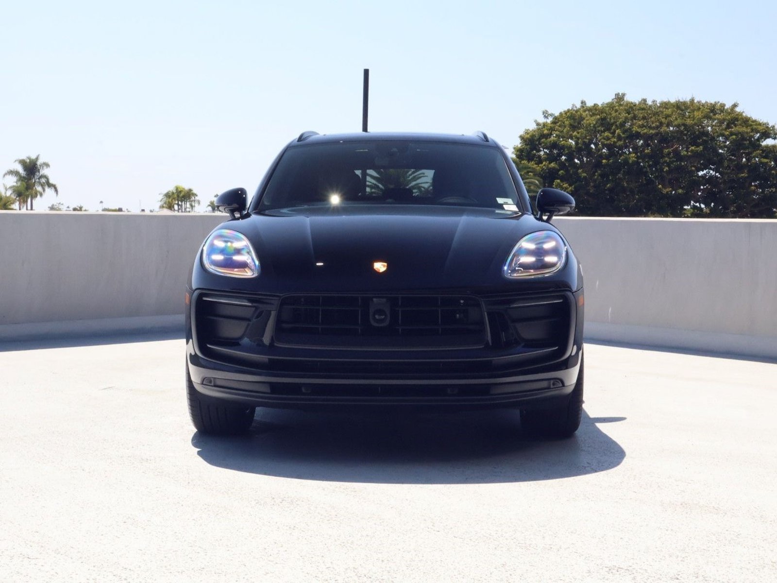 Certified 2026 Porsche Macan AWD/4WD image 6