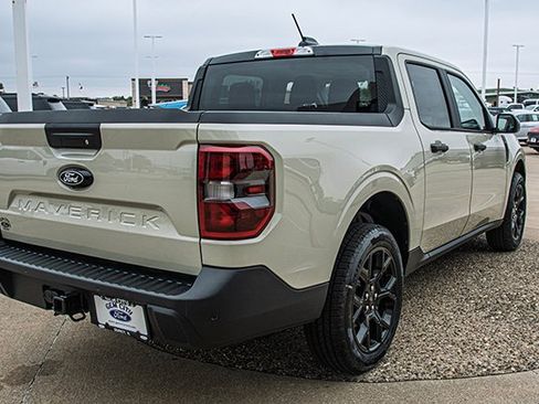 New 2025 Ford Maverick XLT w/ XLT Luxury Package image 4