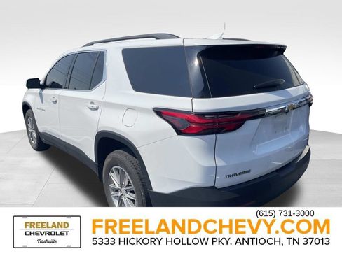 Used 2022 Chevrolet Traverse LT FWD image 4