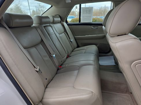 Used 2011 Cadillac DTS Luxury image 36