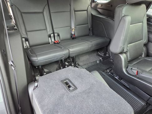 Used 2021 GMC Yukon Denali w/ Denali Premium Package AWD/4WD image 25