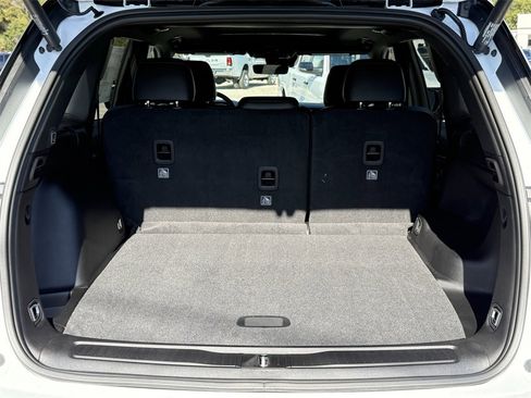 New 2025 Jeep Grand Cherokee Limited image 36