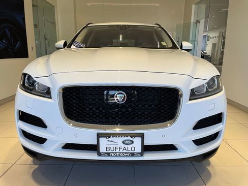 Used 2019 Jaguar F-PACE Premium AWD/4WD image 11