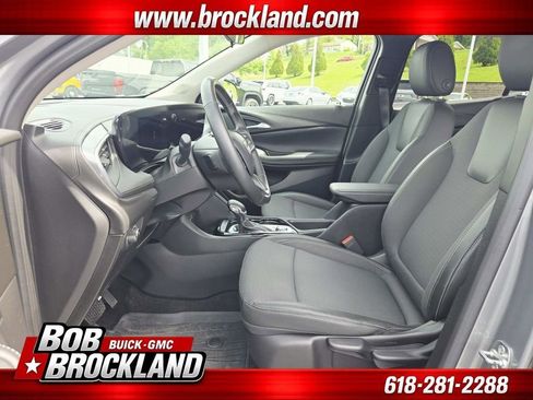 Used 2024 Buick Encore GX Preferred FWD image 11