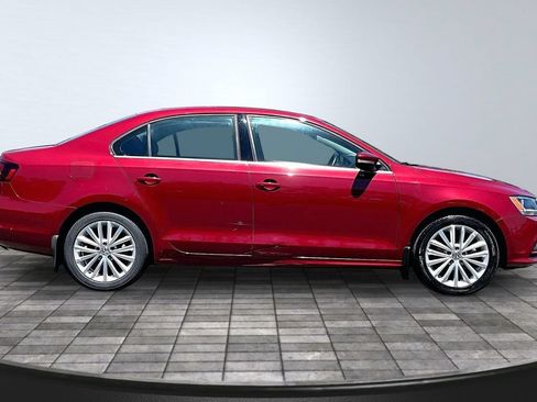 Used 2016 Volkswagen Jetta SEL FWD image 8
