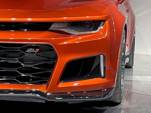 Used 2023 Chevrolet Camaro ZL1 RWD image 4