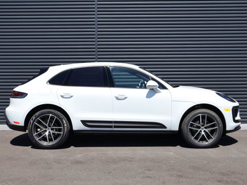 New 2026 Porsche Macan AWD/4WD image 8