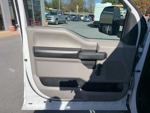 Used 2017 Ford F350 XL image 9