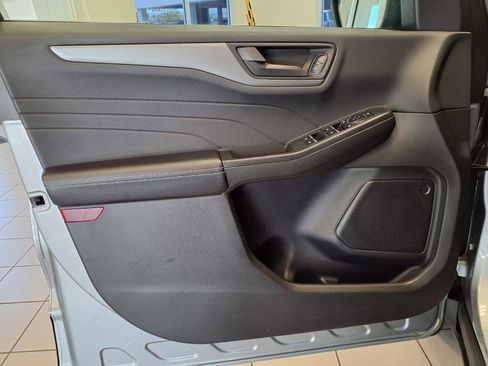 Used 2024 Ford Escape Active AWD/4WD image 17