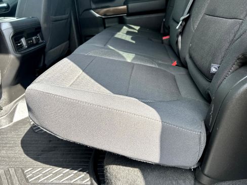 Used 2022 Chevrolet Silverado 1500 LT Trail Boss image 17