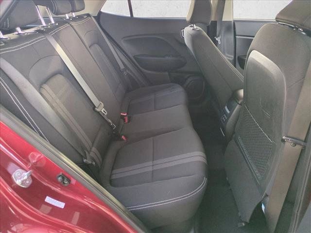 Used 2024 Hyundai Venue SEL FWD image 19