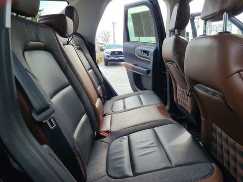 Used 2021 Ford Bronco Sport Outer Banks w/ Outer Banks Package image 18