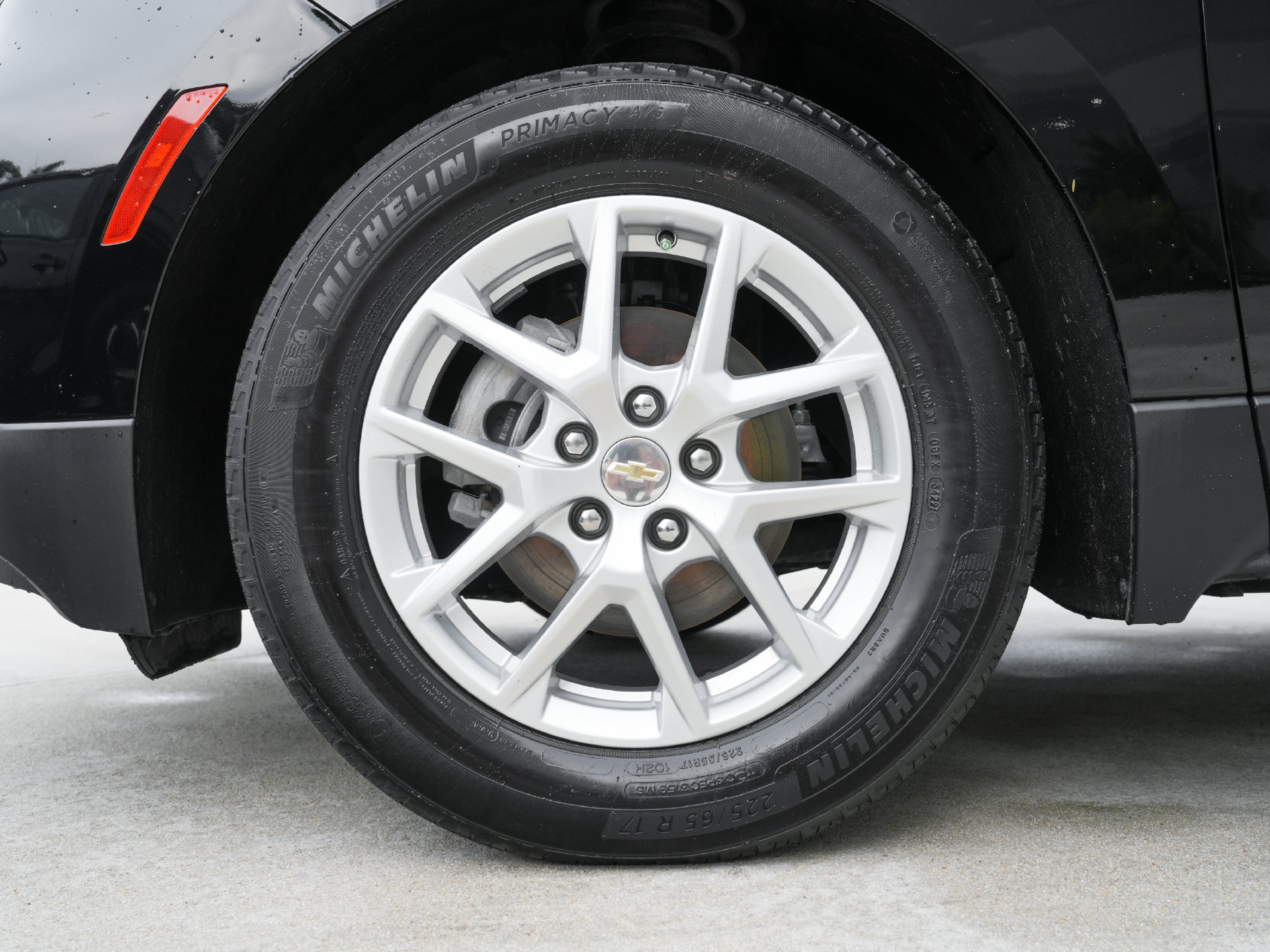 Used 2023 Chevrolet Equinox LS FWD image 31