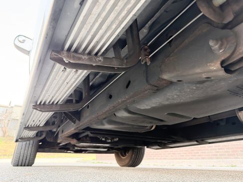 Used 2006 Chevrolet Suburban LS w/ Smart Select Package image 19