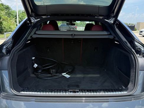 Used 2024 Audi SQ8 e-tron Prestige AWD/4WD image 27