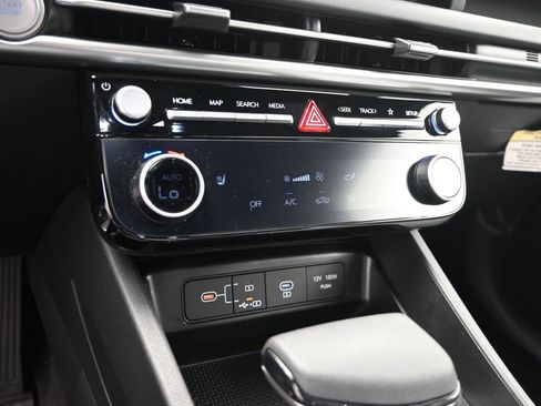 Used 2025 Hyundai Santa Cruz SEL FWD image 21