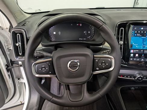 Used 2023 Volvo XC40 B5 Plus w/ Protection Package Premier AWD/4WD image 17