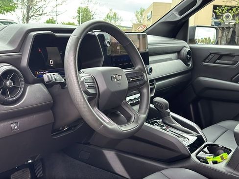 Used 2024 Chevrolet Colorado Trail Boss image 26