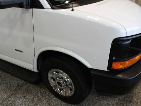 Used 2014 GMC Savana 3500 image 12