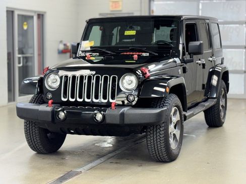 Used 2017 Jeep Wrangler Unlimited Sahara w/ Connectivity Group image 3