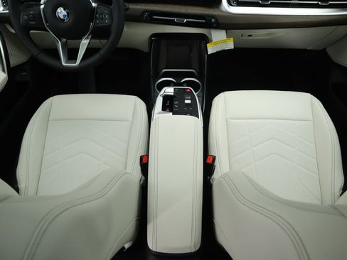 New 2026 BMW X1 xDrive28i w/ Convenience Package image 17