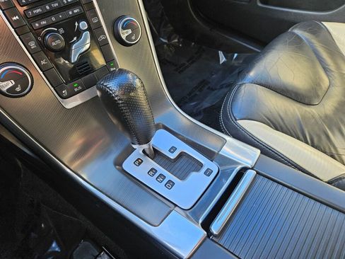 Used 2012 Volvo XC60 T6 R-Design Platinum image 7