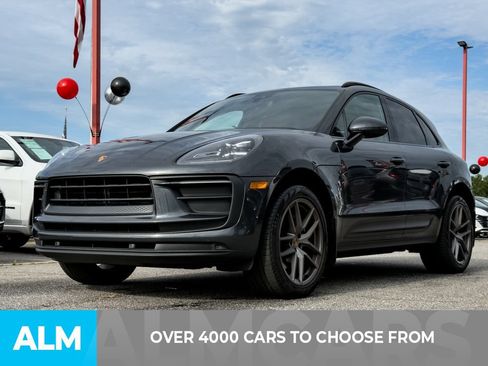 Used 2022 Porsche Macan AWD/4WD image 2
