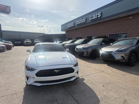 Used 2021 Ford Mustang GT Premium RWD image 8