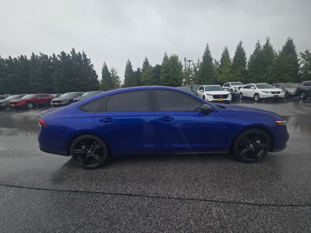 Used 2024 Honda Accord Sport image 4